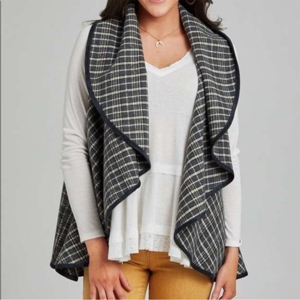 Altar’d State Grey & White Plaid Waterfall Vest